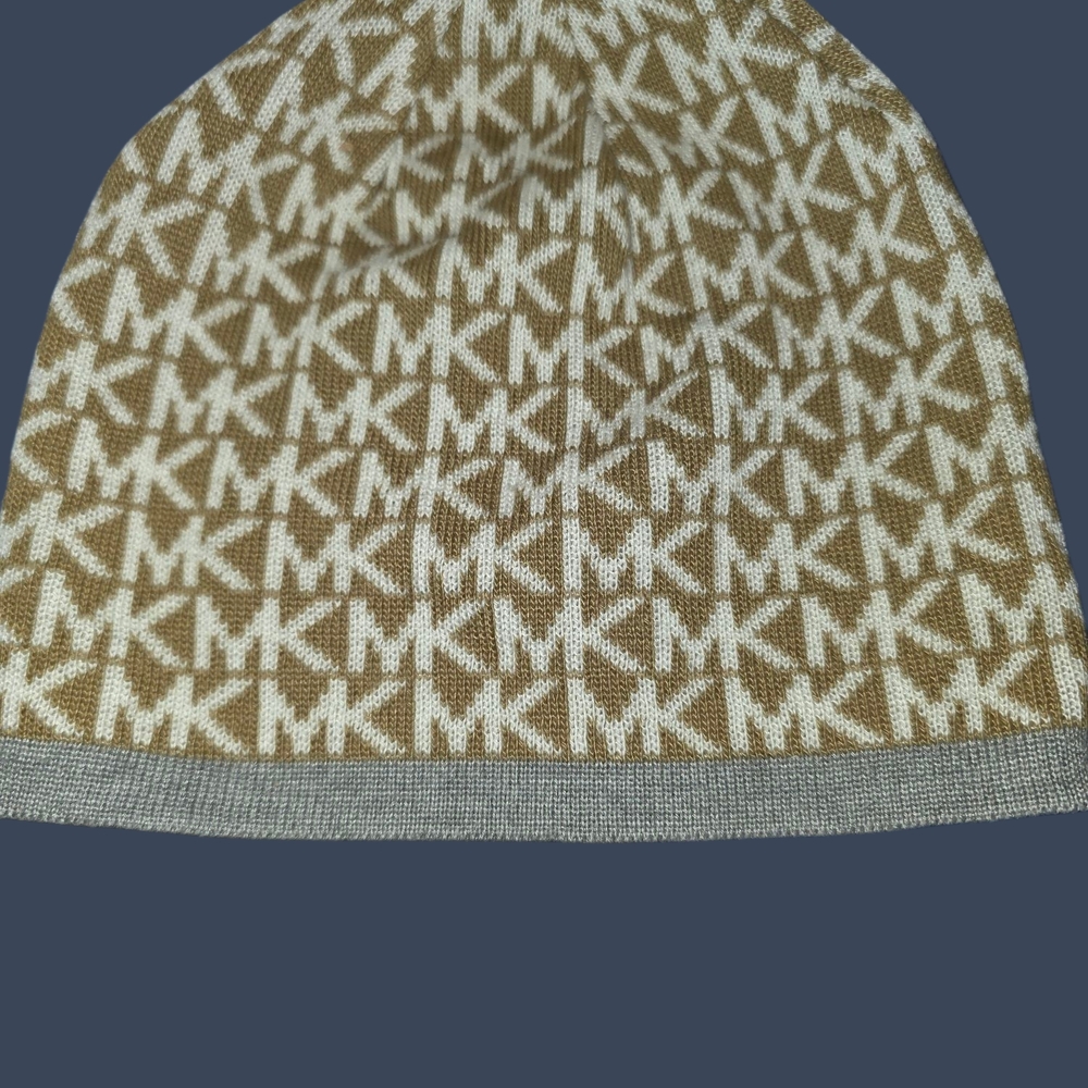 Michael Kors NWOT Brown and Cream Beanie